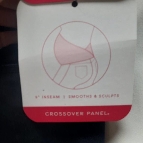 New Old Stock Ingrid & Isabel Bermuda Maternity Black shorts w/ crossover back 4 - Picture 5 of 7